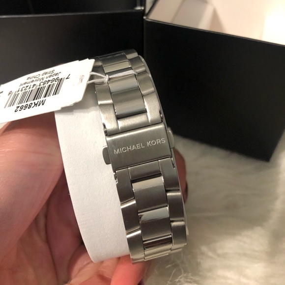 Mk men watch - Picture 3 of 5